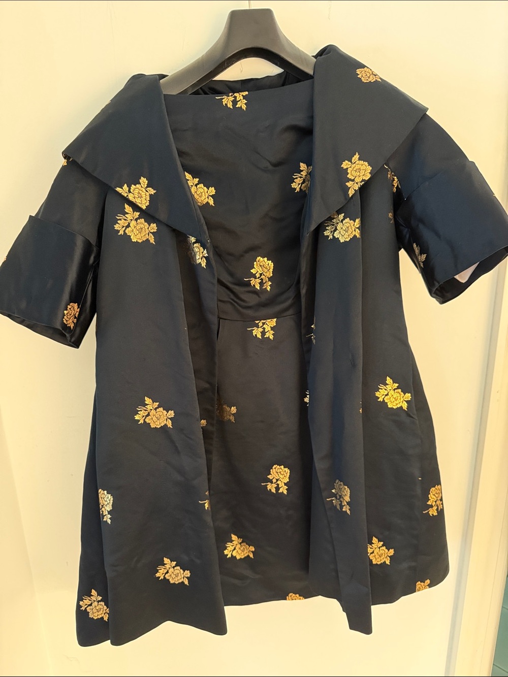 Stunning Custom XS Silk statement coat and sleeveless dress.  Can be altered.